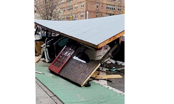 맨하탄 옥외식당에 차량돌진 2명 부상