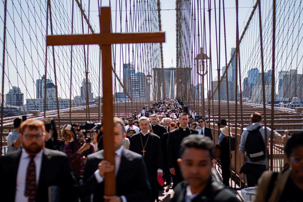 브루클린 브릿지 ‘굿 프라이데이’ 십자가 행진