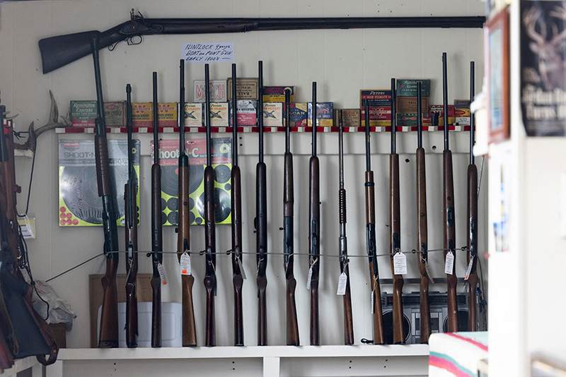 ‘총기구입 하한연령’ 18세 또 총기 난사…미 총기법 다시 도마