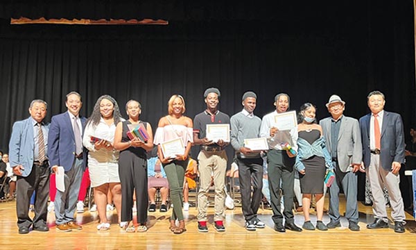뉴욕교협,  흑인 학생 21명에 총 5,800달러 장학금 전달