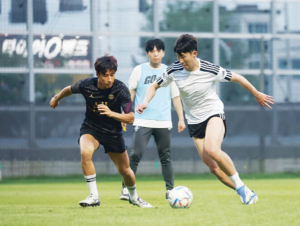 손흥민, 성남서 아마추어들과 ‘동네 축구’로 몸풀기