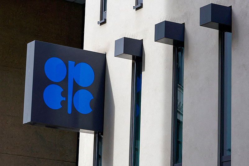 미·유럽 비판에도…OPEC+, 하루 200만 배럴 감산방침 유지