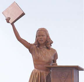 연방의사당에 리 장군 대신 바바라 존스 동상