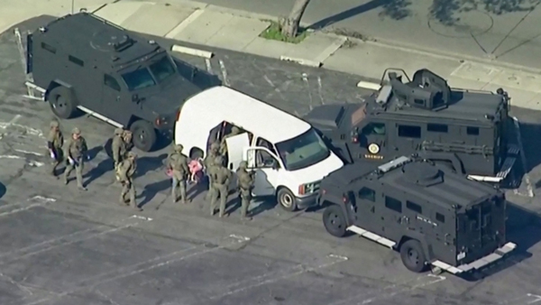 ‘LA 총격’ 희생자 11명으로 늘어… “난사범, 일부 피해자 겨냥”