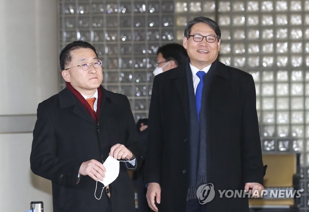 ‘김학의 불법 출국금지-수사외압’ 직권남용죄 전원 무죄