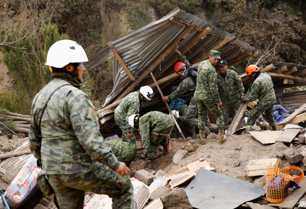 폭우·지진에 산사태까지…에콰도르 “53명 사망·실종”