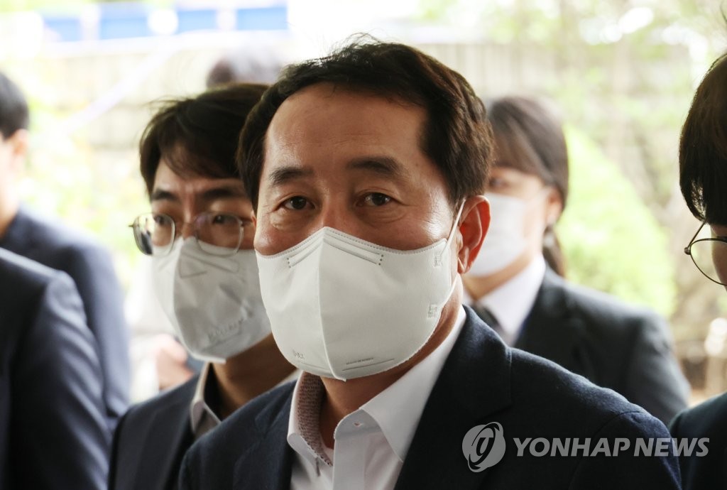 ‘민주당 돈봉투’ 강래구 구속영장 기각…검찰 수사 제동