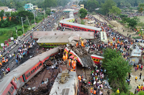 ‘열차 참사’ 인도서 또 탈선… “화물열차 넘어져·사상자는 없어”