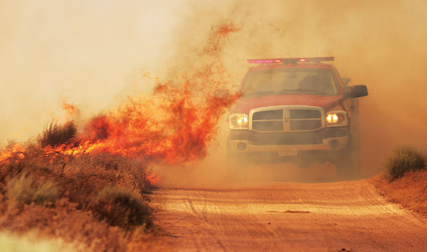 남가주 대형 산불… 앤틸롭 밸리 1,500에이커 불타