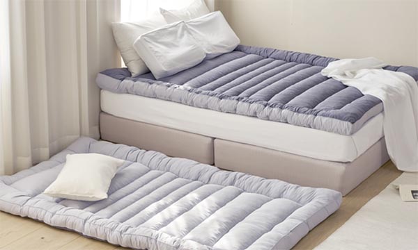 침대위…야외… 다용도 사용 가능한‘토퍼’