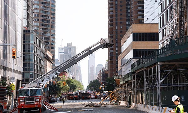 맨하탄서 고공 타워크레인 붕괴…12명 부상