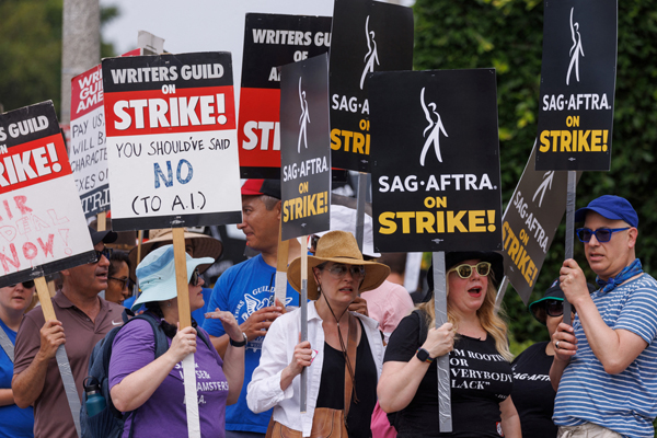 LA에서 공항 등 공공서비스 노동자 1만여명 8일 하루 파업