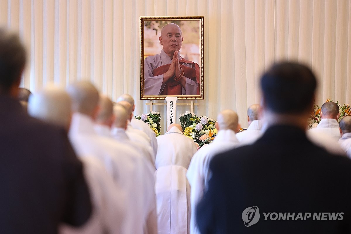 한국 여야 정치인 자승스님 추모 행렬… “황망하다·가르침 주신 어른”