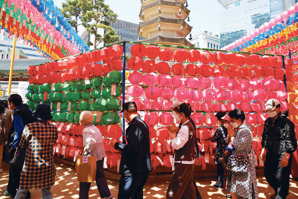 한국인, 불교에 대한 호감도 가장 높아