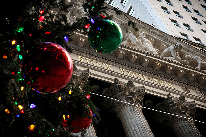 뉴욕증시 ‘산타 랠리’ 지속…S&P500 전고점 돌파 임박
