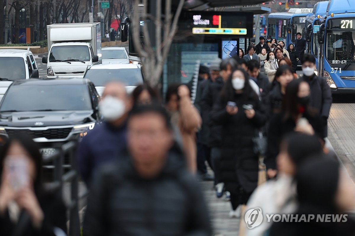“한국은 가장 우울한 사회”…미국 인기 심리연구가 진단