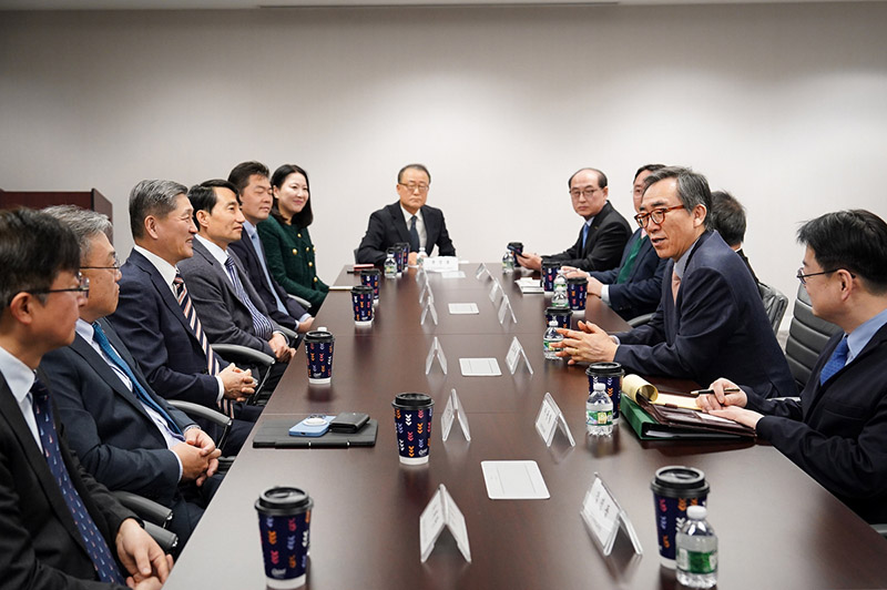 조태열, 뉴욕서 한국 기업 인사들 만나 “민관 원팀 경제안보 대응”