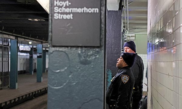 뉴욕시민 78% “야간 전철이용 불안”
