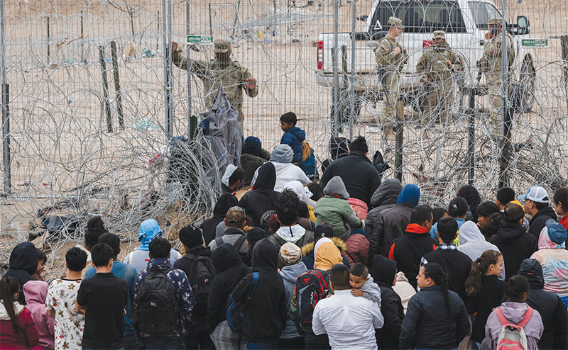 국경서 이민자 폭력사태 ‘대혼란’