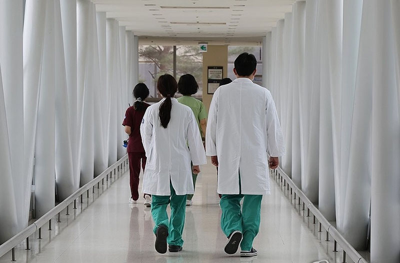 한국 정부, 의료계 대화 환영하면서도 ‘의대증원’ 기반 의료개혁 강조