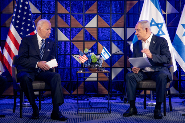 바이든 “민간인 보호 안하면 정책 전환”…이스라엘에 통첩