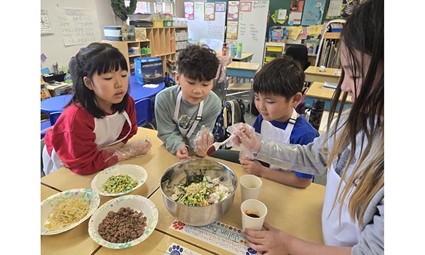 뉴저지 참지혜 한글학교‘비빔밥 만들기’수업