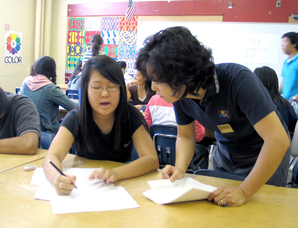 평소 배운 한국어 수업이 도움... 동남부 글짓기 대회 참가자 표정