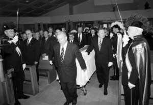 68년 납북 푸에블로호 부커 함장 장례식