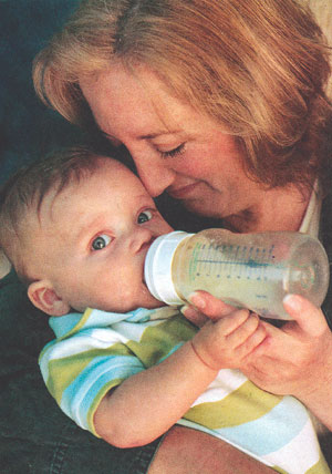 “젖 안나오는 엄마 고민해결” 모유 나눠주기