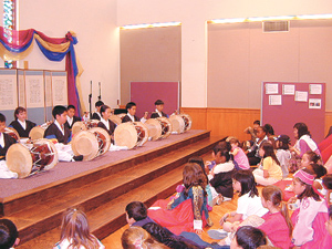 성공회 세인트 제임스 교회 2세들 전통문화 즐기며 ‘한국의날’잔치