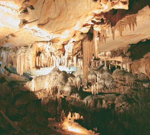 도무지 알수 없는 신비의 ‘지하 비경’ 크리스탈 동굴