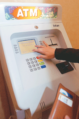 ATM공익소송 ‘OC식품상들 무고죄로 맞소송 제기’