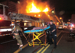 리노 호텔에 불, 6명 사망