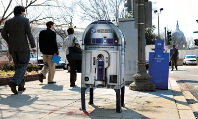 ‘스타워즈’로봇 R2-D2 “우편물 수집 내게 맡겨주세요”