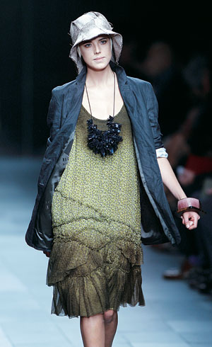 2009 봄·여름 밀라노 패션위크 (1) 버버리 프로섬