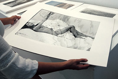 사르코지 프랑스 대통령 부인 브루니 누드사진 2만달러에 팔려