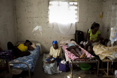 아이티 콜레라 사망자 2,000명 제기