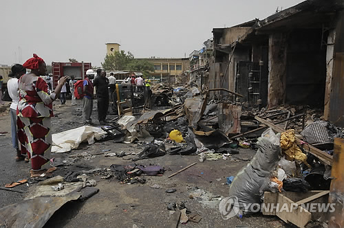 나이지리아 TV관람센터 폭탄테러로 21명사망