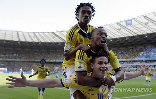 콜롬비아 2-1 승리, 월드컵 16강 눈앞