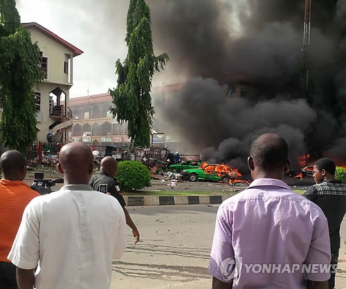 나이지리아 쇼핑몰 폭탄테러…최소 21명 사망