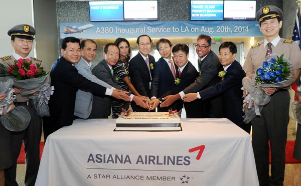아시아나 A380 ‘LA에 첫 발’