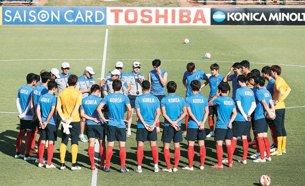 한국축구 “55년 한 풀자”