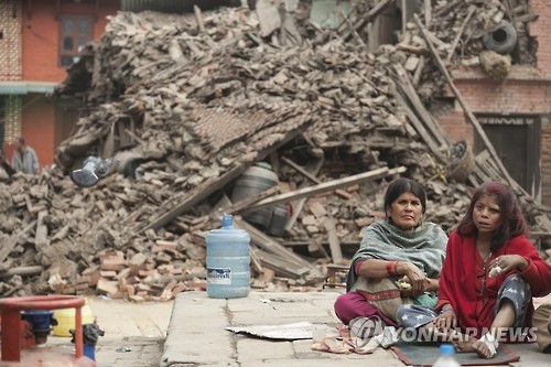 네팔 대지진 피해 눈덩이…사망 4천명 넘어