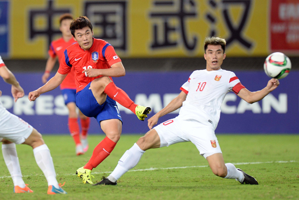 한국 축구, 중국꺾고 산뜻한 출발