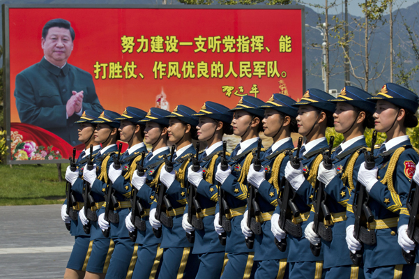 중국, 첨단무기 총동원 ‘열병식’ 리허설