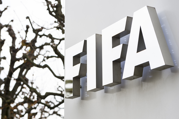 FIFA 회장 선거 “안개 속으로”
